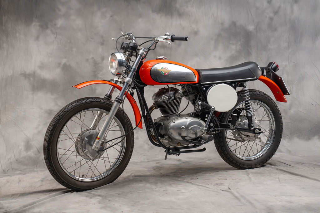 Reed1970Ducati125V1_01