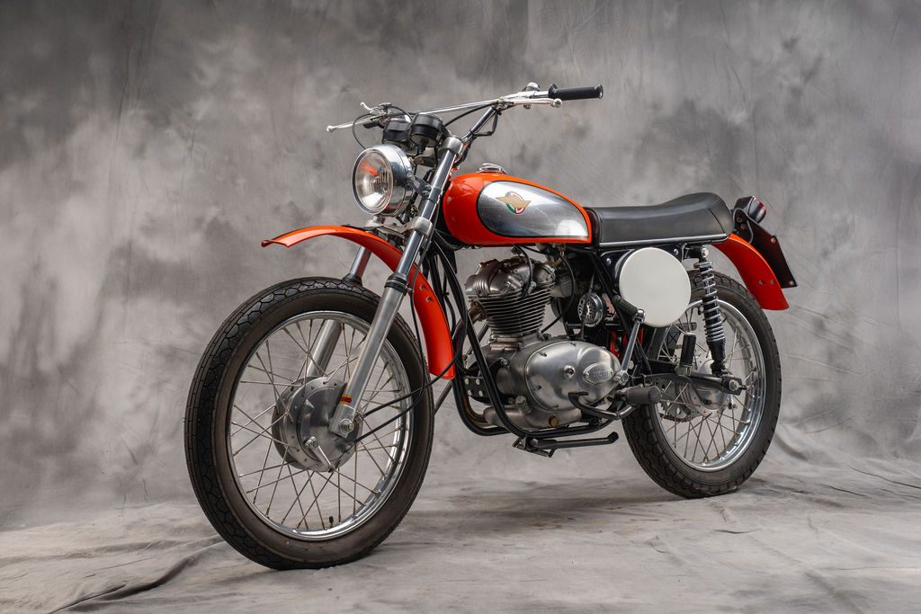 Reed1970Ducati125V1_03
